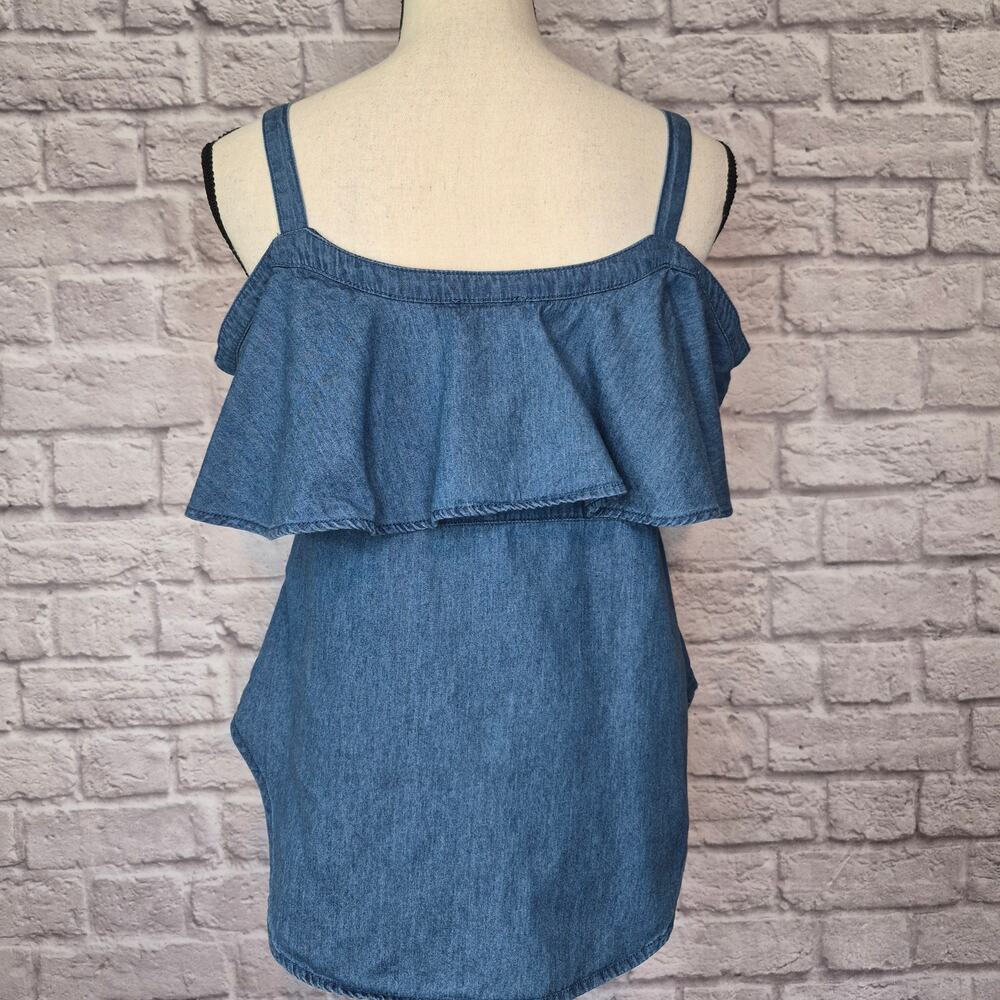 Venus Chambray Ruffle Top Dark Wash Cold Shoulder Cami Button Down Blouse Sz 10 - Picture 6 of 10